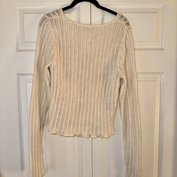NWT Abercrombie Cream Knit Women's Top- Size Medium - Picture 10 of 10